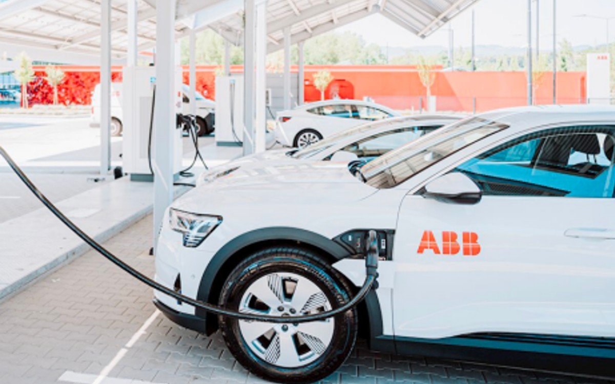 ABB: Los niños están al mando del futuro de los vehículos eléctricos, según un estudio global de ABB E-Mobility