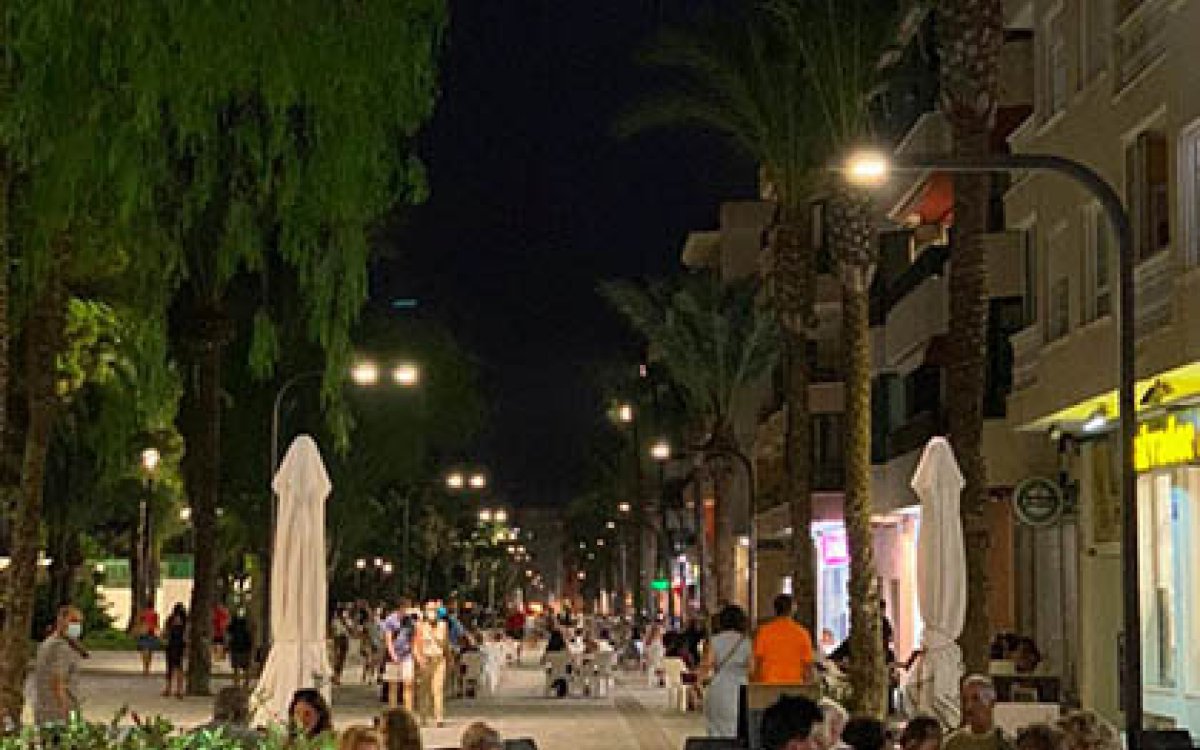 Secom ilumina la Avenida de los Pinos en Guardamar del Segura