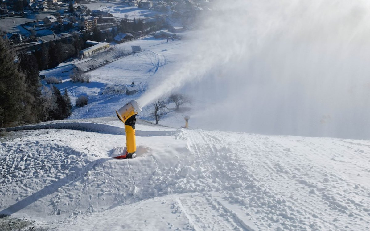 La tecnología de ABB ayuda a optimizar la  eficiencia de la fabricación de nieve para  la pista de esquí de la Copa del Mundo 