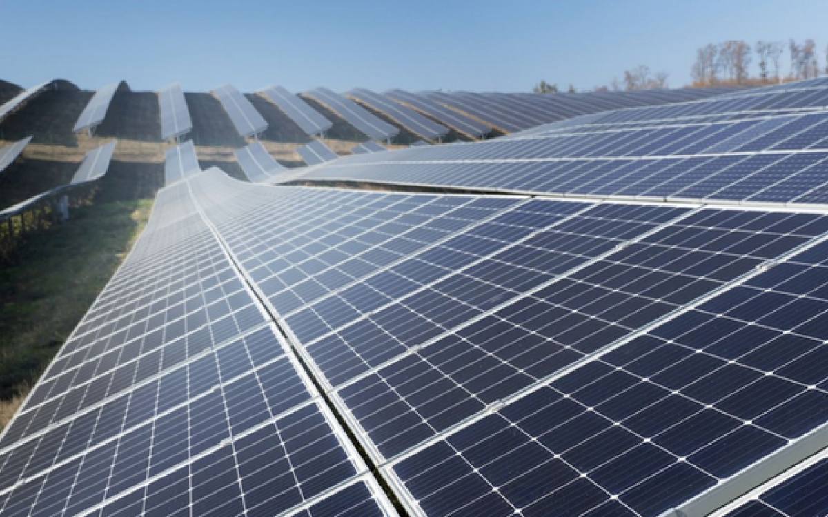 ABB: La energía solar fotovoltaica cada vez  más cerca de las industrias