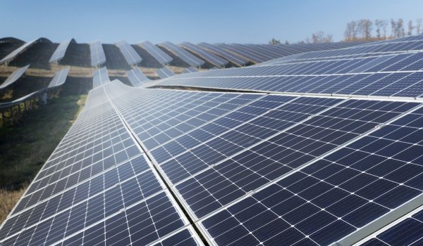 ABB: La energía solar fotovoltaica cada vez más cerca de las industrias
