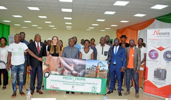 Nexans y Fondem desarrollan actividades relacionadas con la electricidad en los pueblos de Costa de Marfil